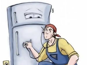 Порвался уплотнитель на двери холодильника.
